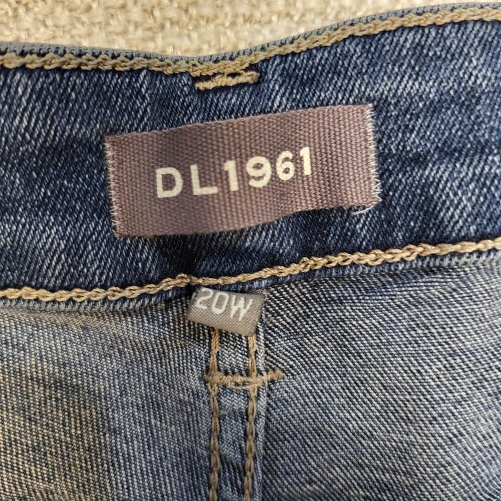 DL1961 Women's Skinny Ripped Jeans Mid Rise Stretch Denim Size 20W NWT - Picture 10 of 16